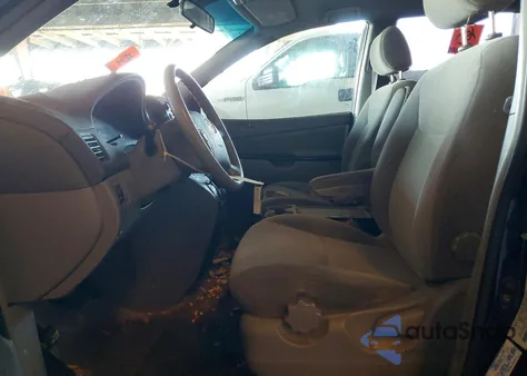 2004 Toyota Sienna Ce z USA, uszkodzony, nr VIN 5TDZA23C54S161372